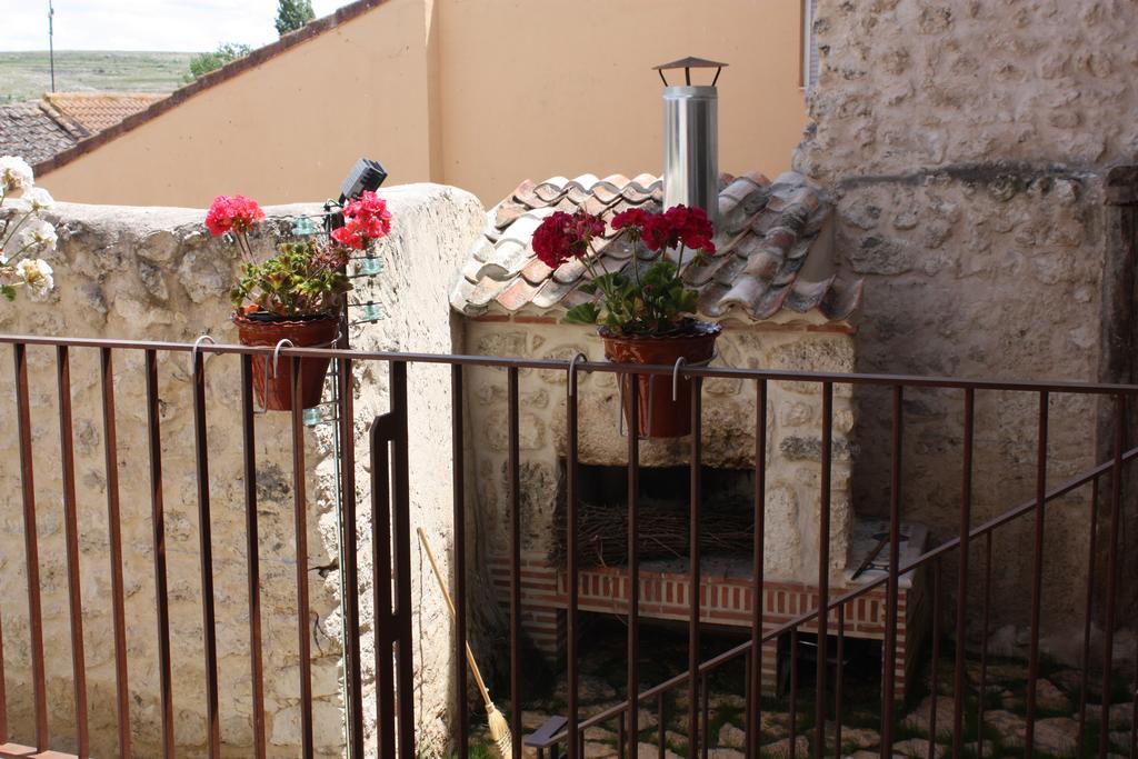 Casa De Laura Guest House Aldeasona Exterior photo